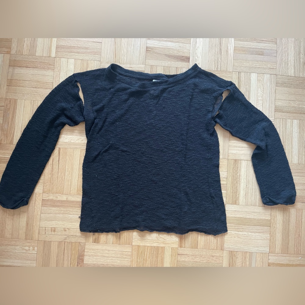 Tyle black sweater